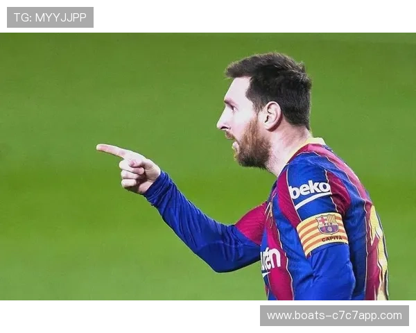 专属足球球星的传奇之路 从青涩少年到世界舞台的耀眼巨星