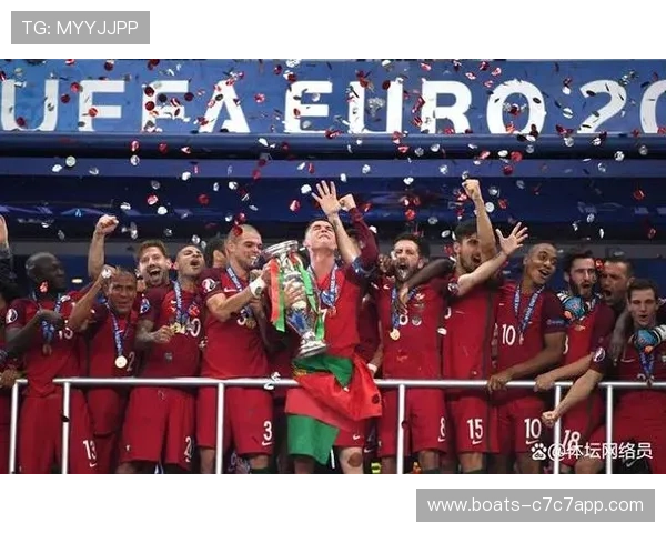 足球历史上的7号传奇球星：从贝利到C罗的辉煌与影响